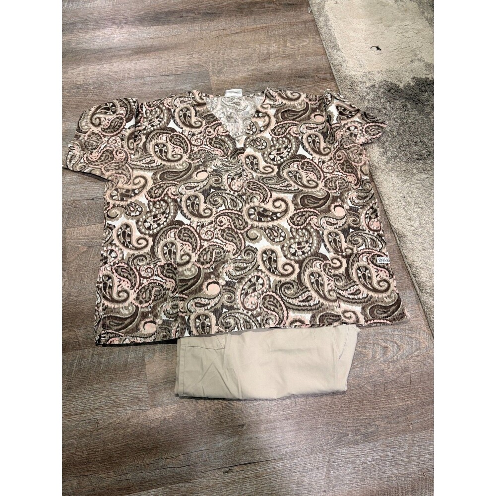 Women's Scrub Set Neutral Paisley - Pull on Matching Pants Cargo Pockets 2XL